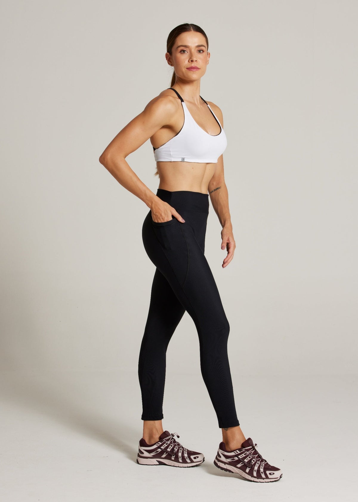 LEGGING CANELADA COM BOLSO LIVING TX