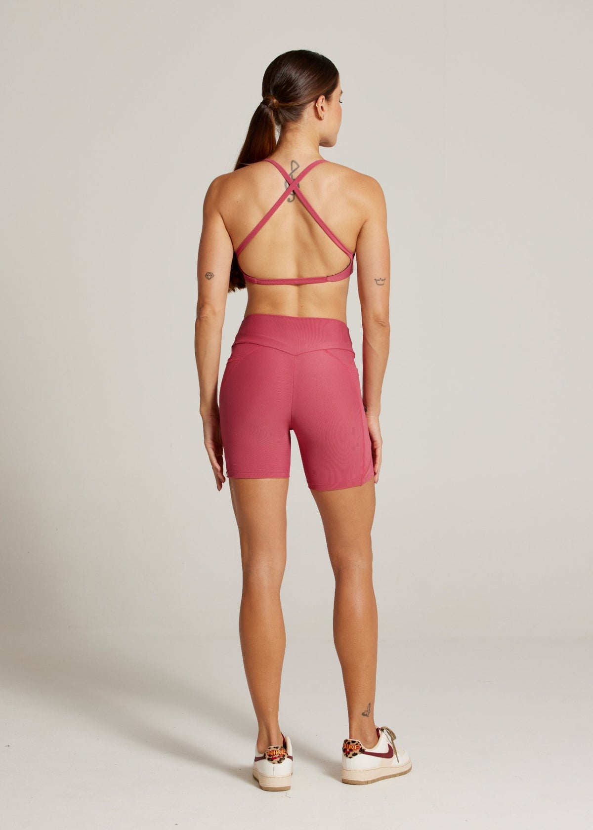 SHORT CANELADO COM BOLSO LIVING TX