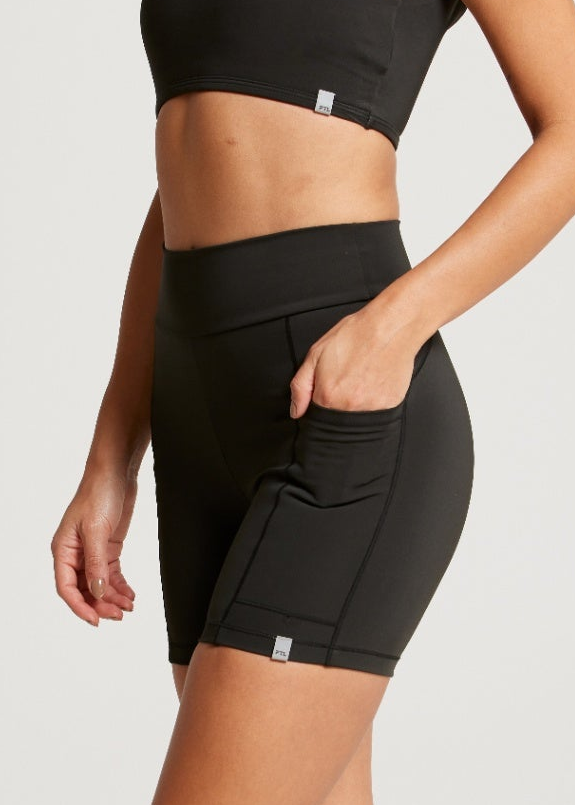 SHORT RUNNER
