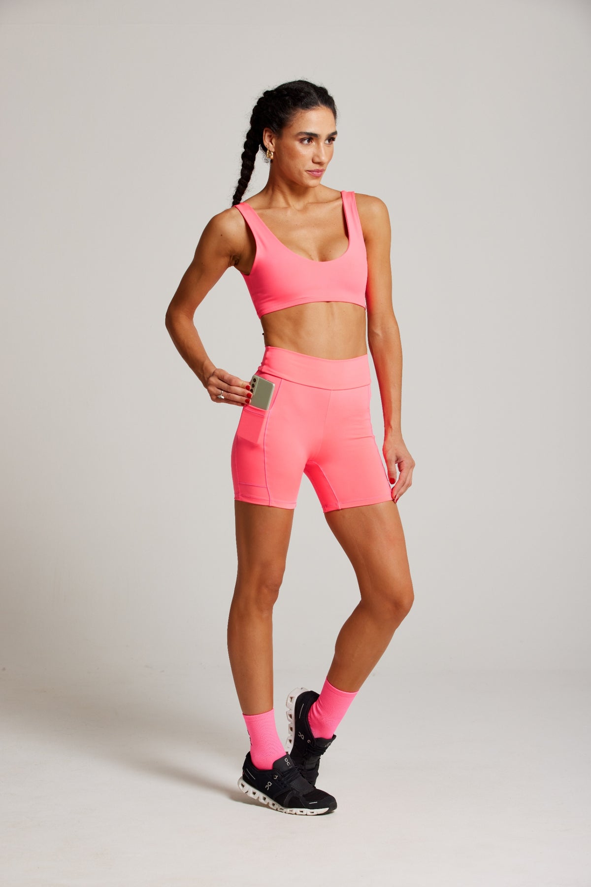 SHORT RUNNER