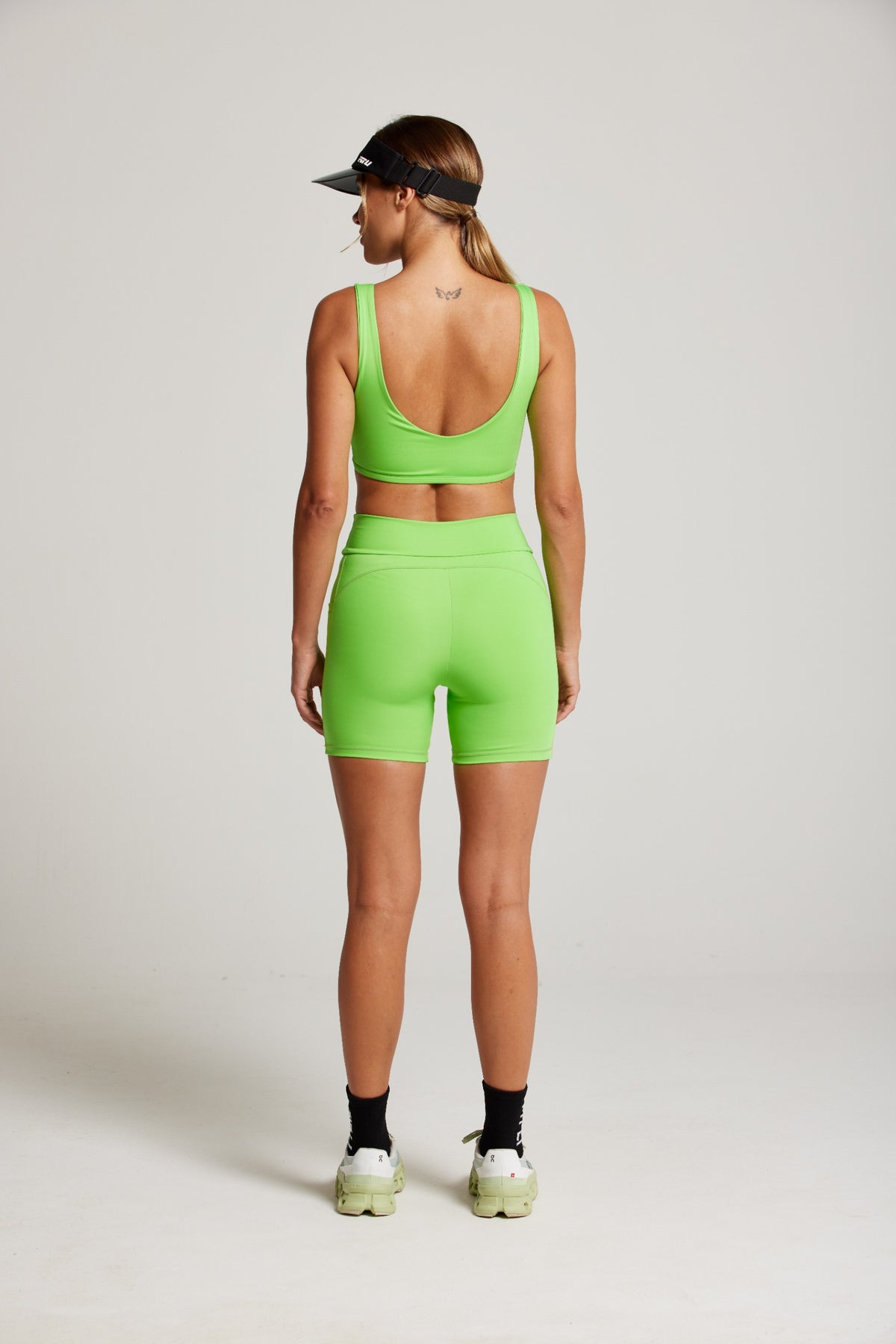 SHORT RUNNER