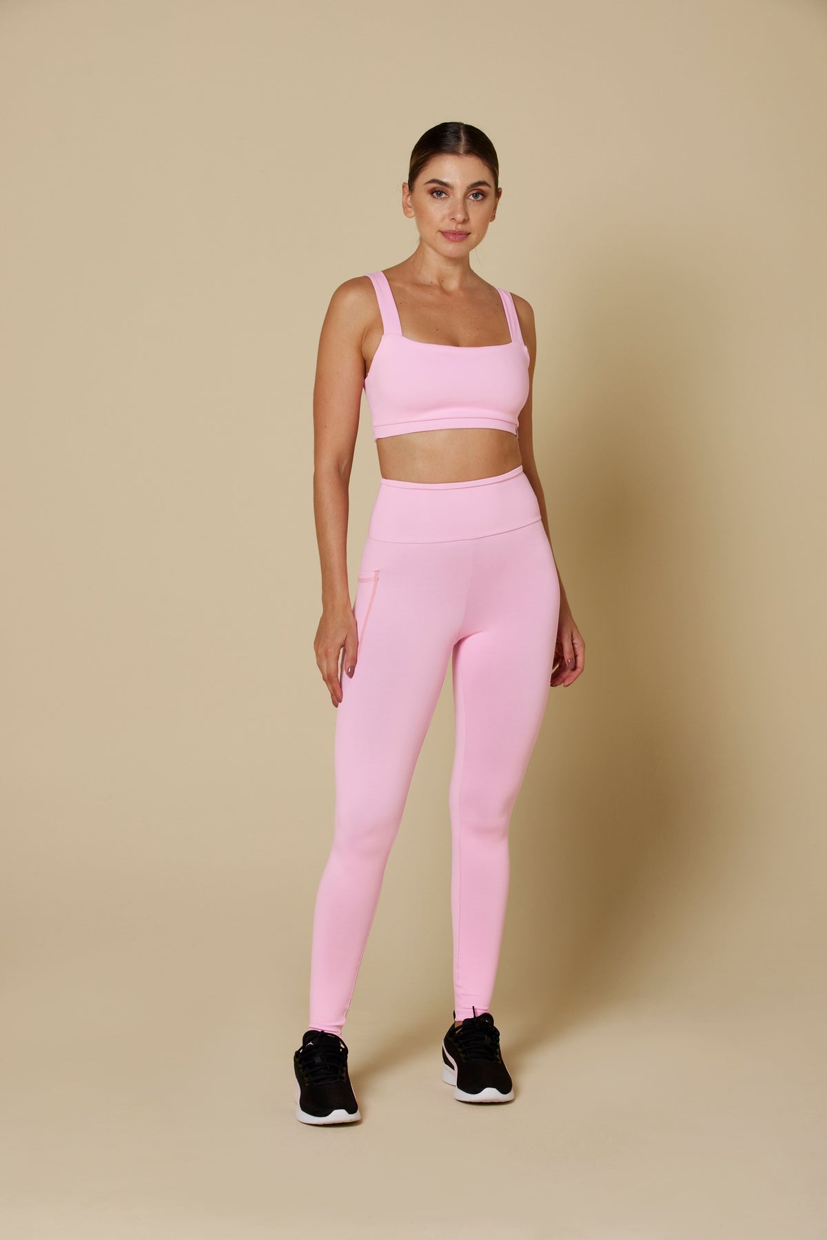 CALÇA LEGGING BLACKOUT COM BOLSO
