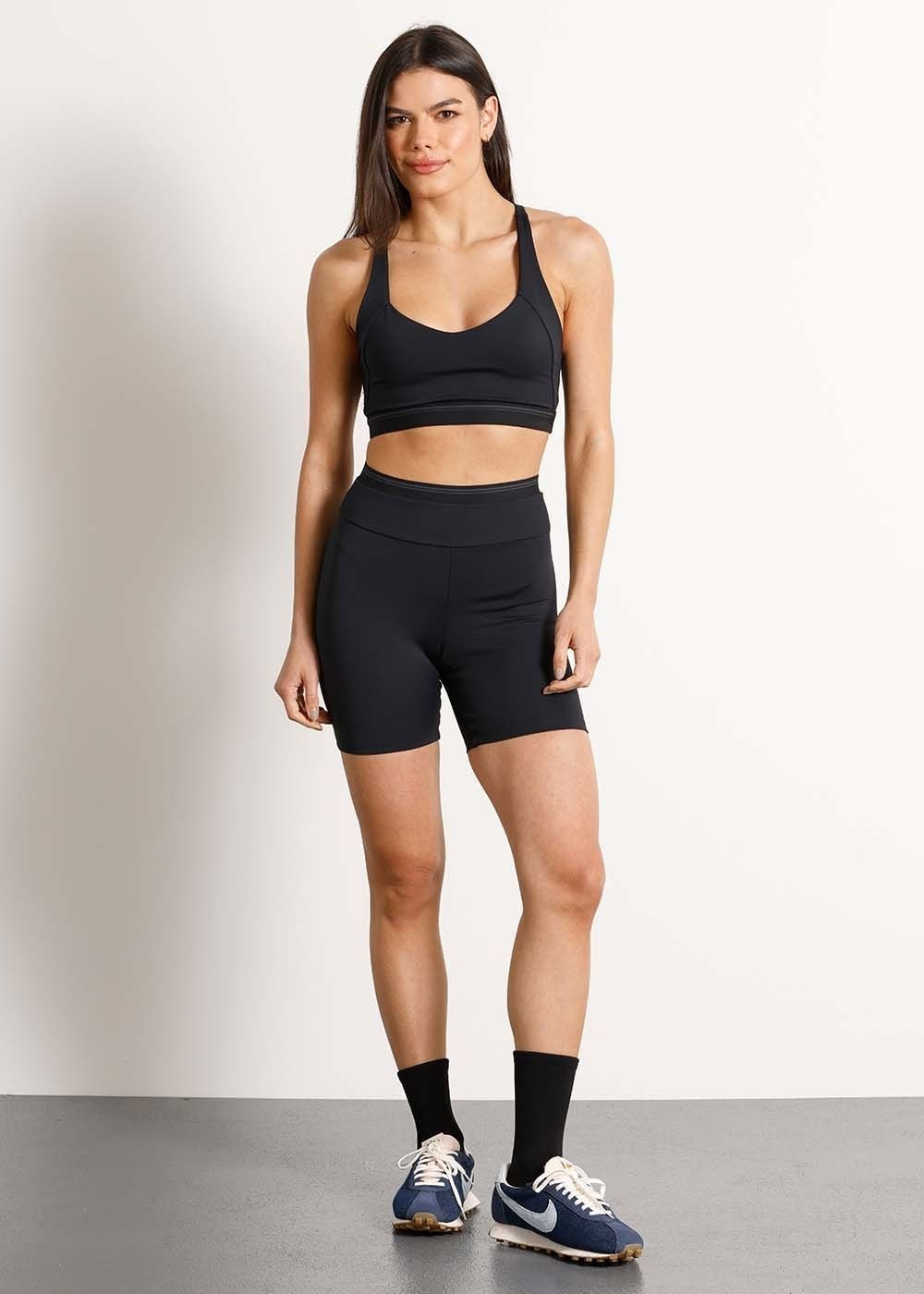 SHORT COM ELÁSTICO FAST AR