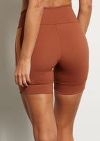 SHORT COM RECORTES MOTION AR